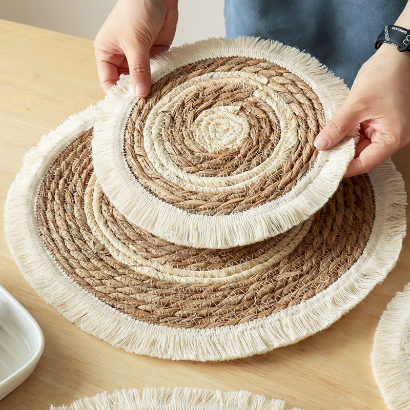 Woven Seagrass Trivet with Tassels, Round Heat Resistant Placemat & Plate Mat