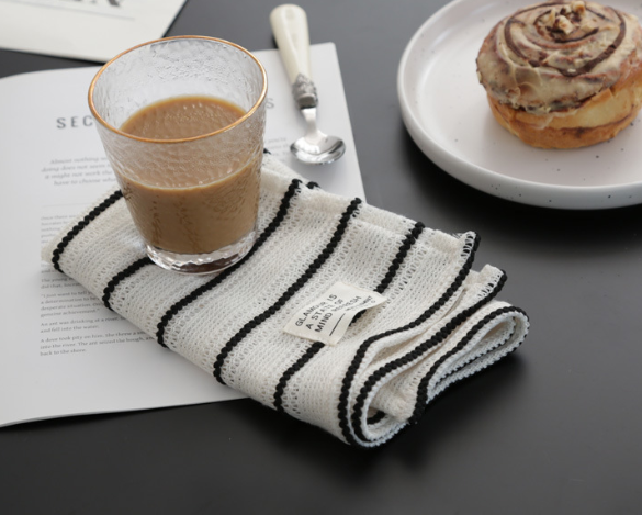 38 × 45 cm Striped Fabric Table Napkin – Soft Black & White Dining Cloth for Café, Restaurant, Kitchen, Breakfast & Home Table Setting