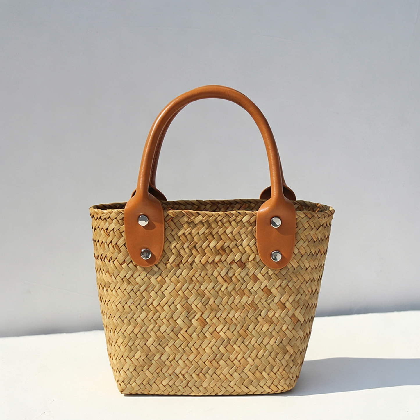 Mini Woven Straw Square Bag – Structured Handmade Style Purse with Natural Grass Texture