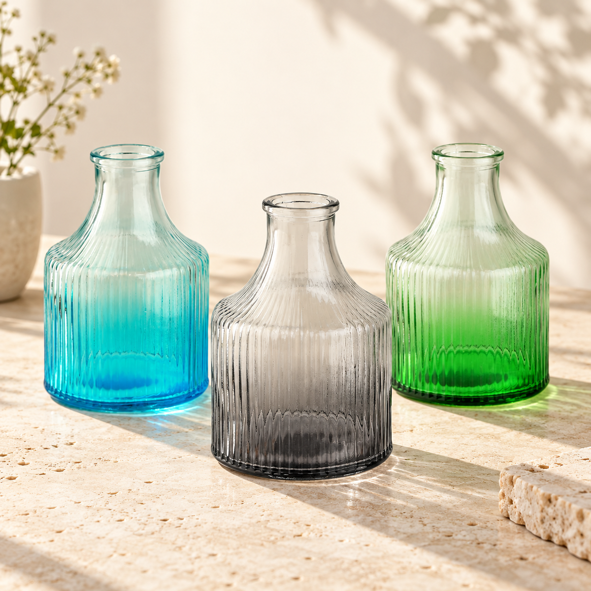 Gradient Ribbed Glass Flower Vase – Decorative Bud Vase for Wedding Centerpieces, Tables and Home Décor