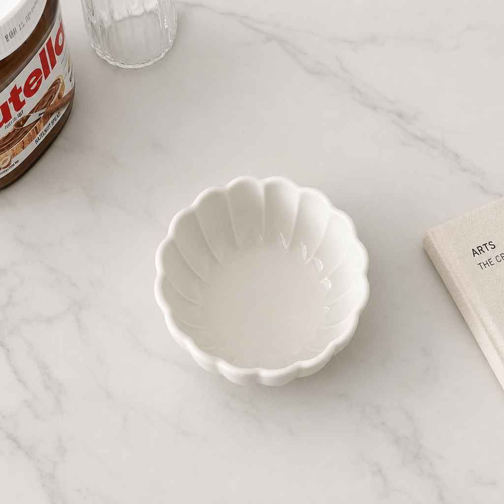 Ceramic Sauce Dish with Lace Edge