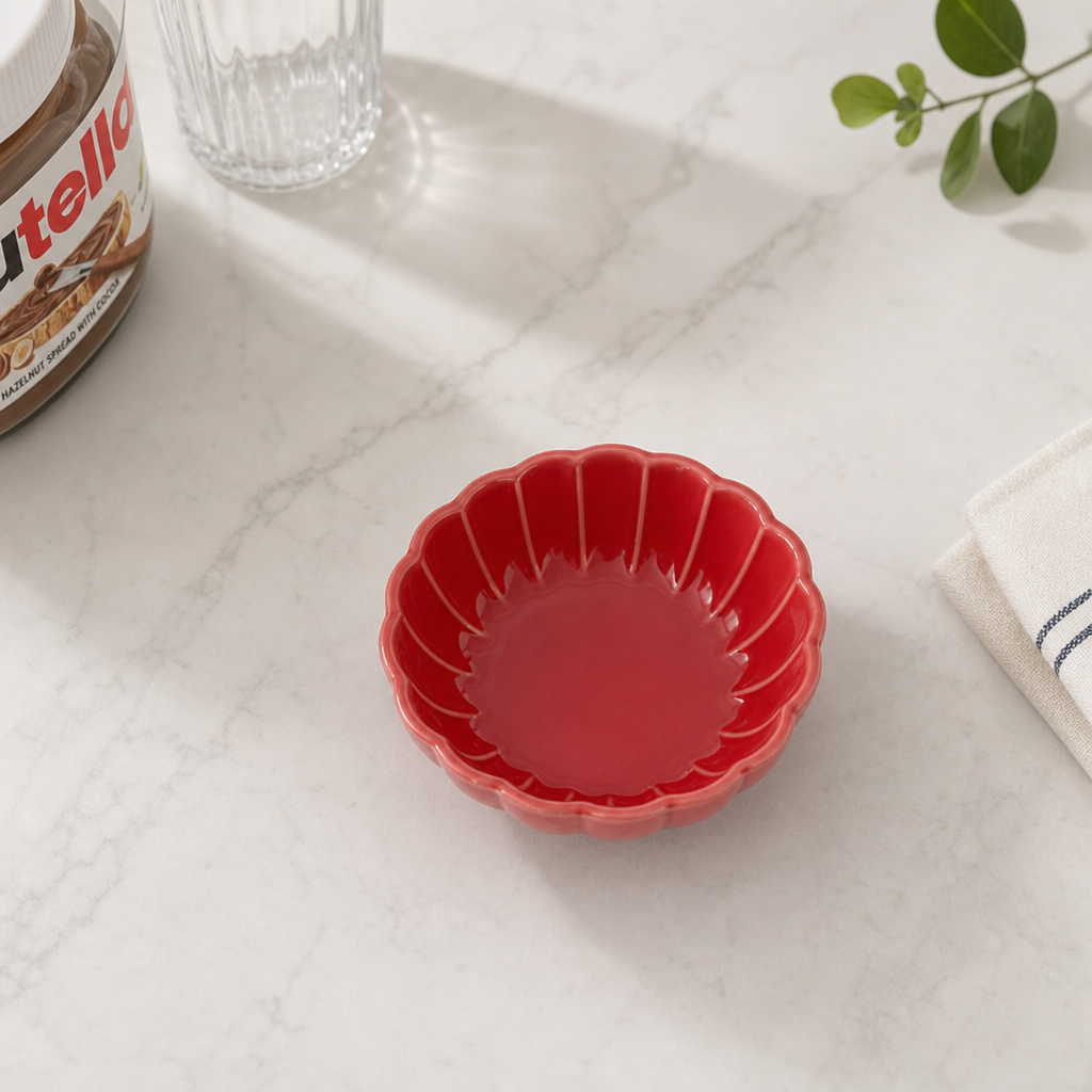 Ceramic Sauce Dish with Lace Edge