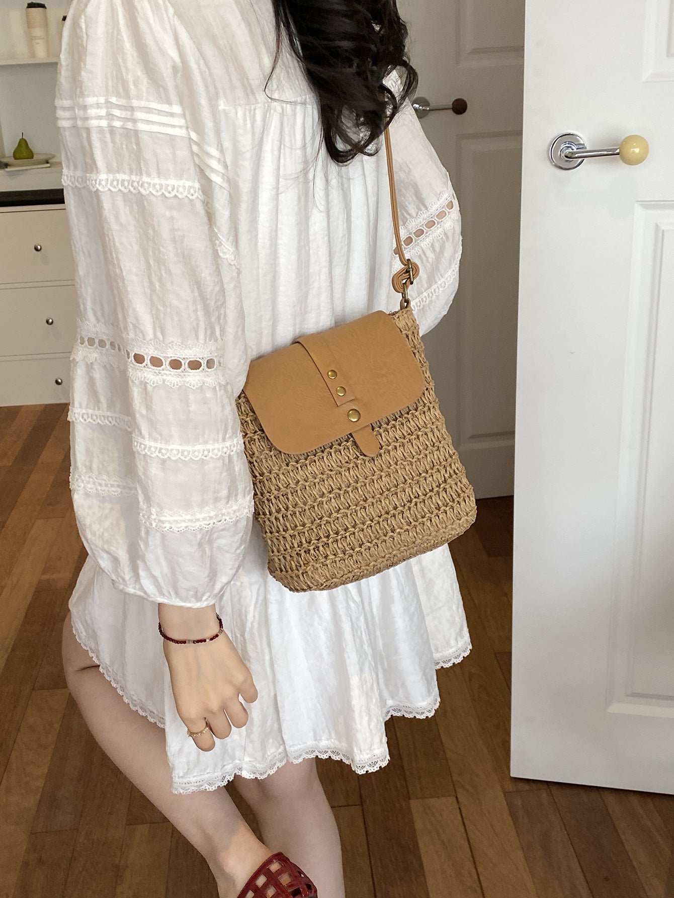 Woven Straw Mini Square Bag – Flap Closure Handbag with Polyester Lining for Summer Style