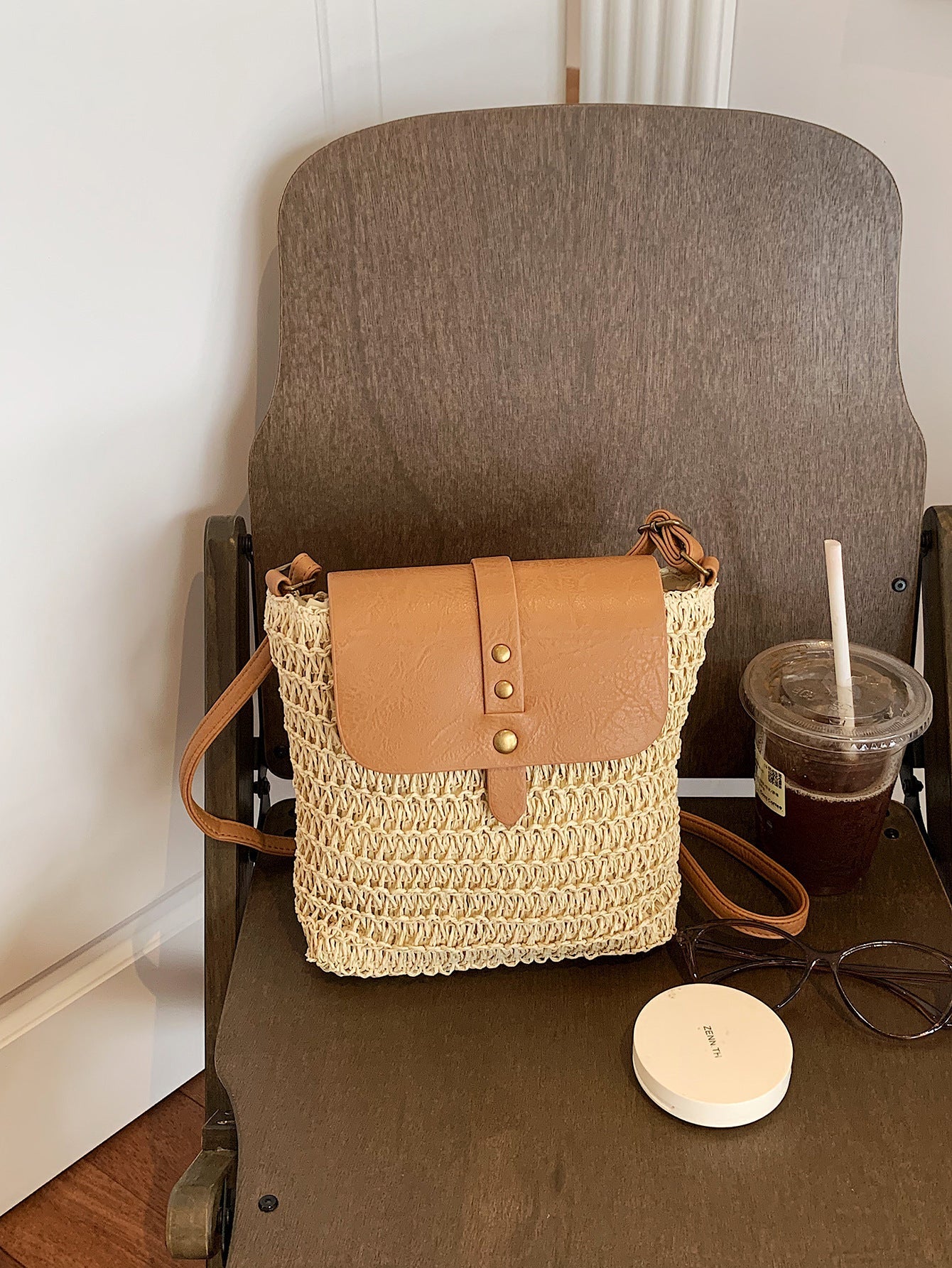 Woven Straw Mini Square Bag – Flap Closure Handbag with Polyester Lining for Summer Style