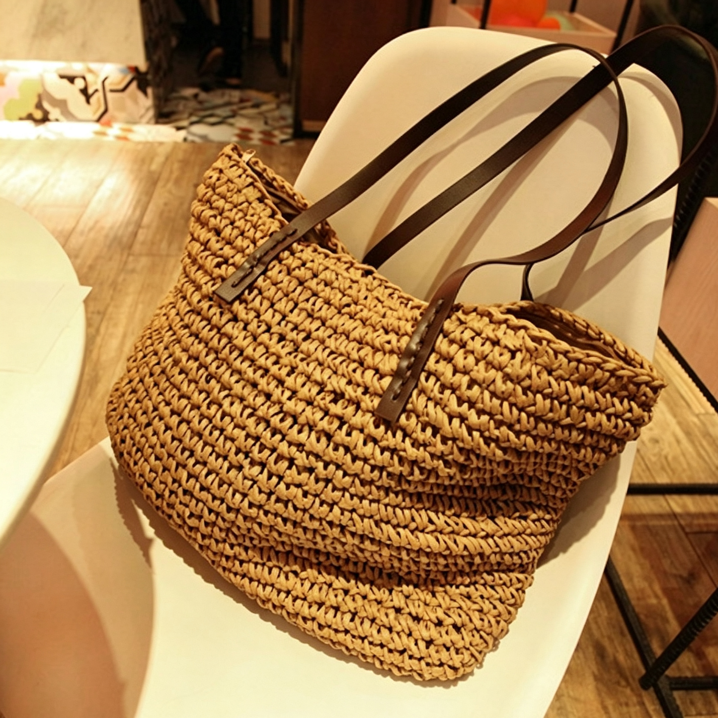 Minimalist Woven Straw Shoulder Bag – Medium Square Tote with Zipper Closure for Summer Style