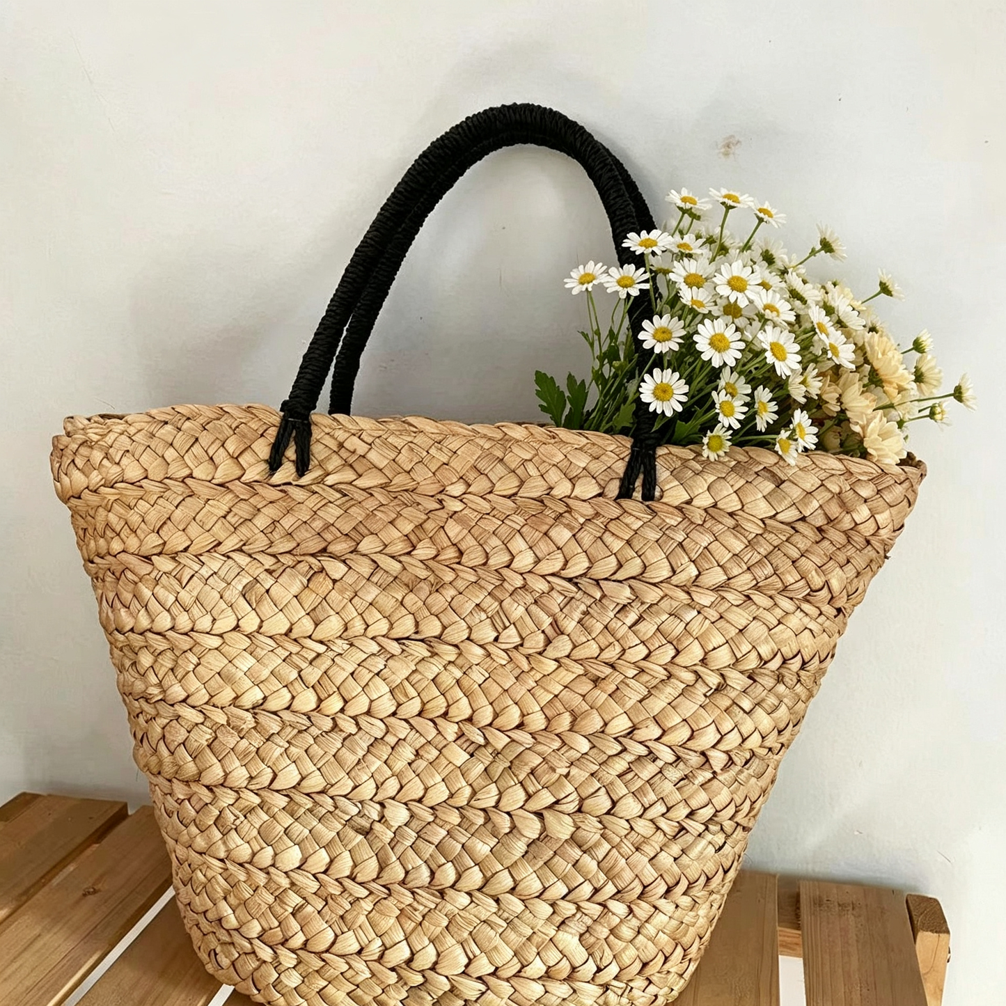 Natural Corn Husk Woven Mini Square Bag – Soft Straw Handbag with Peach Skin Lining