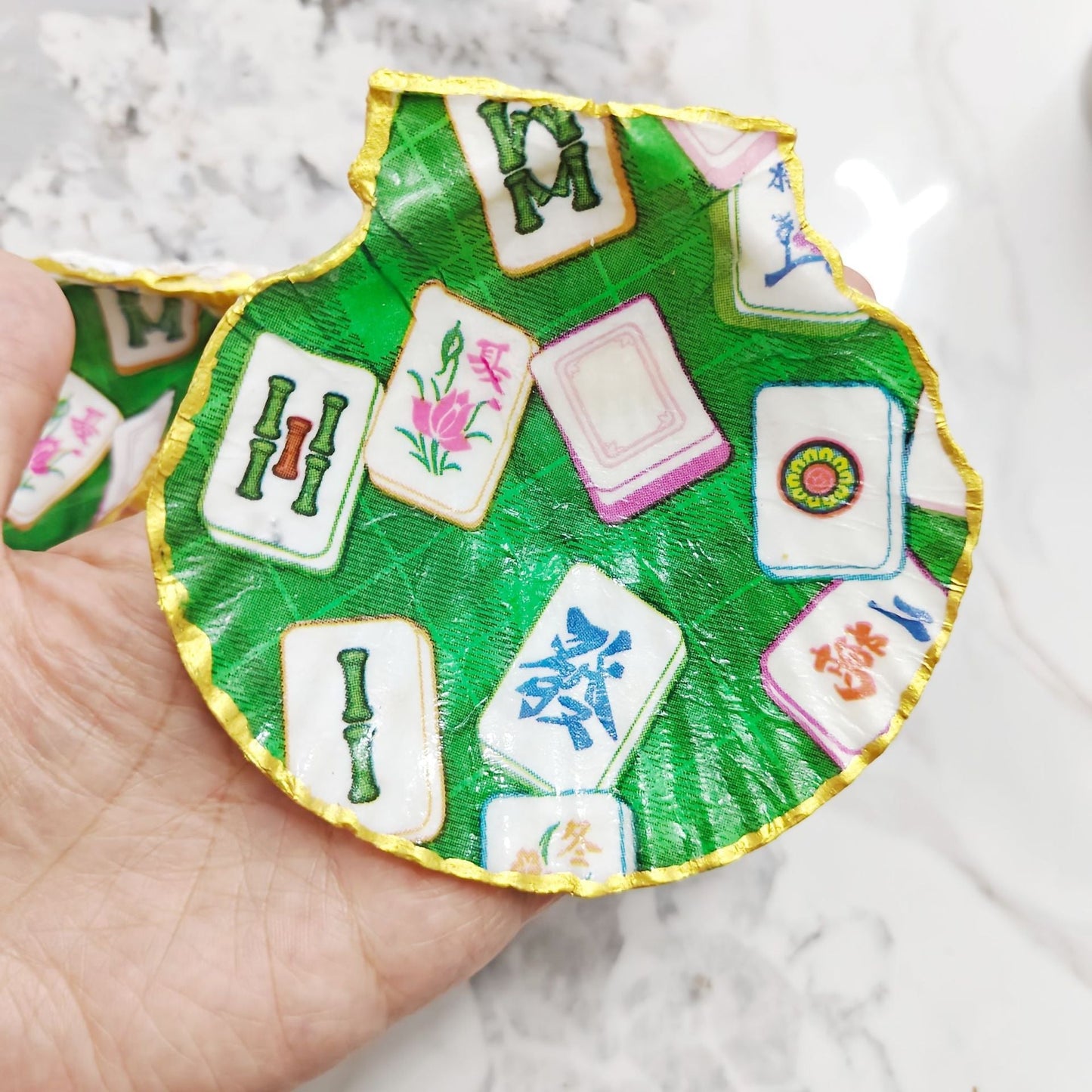Mahjong Shell Trinket Tray – Pink Scallop Jewelry Dish & Decorative Dice Tray for Home Decor