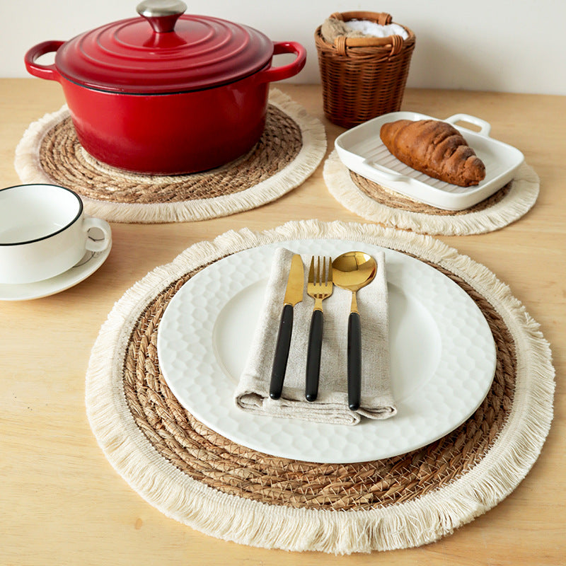 Woven Seagrass Trivet with Tassels, Round Heat Resistant Placemat & Plate Mat