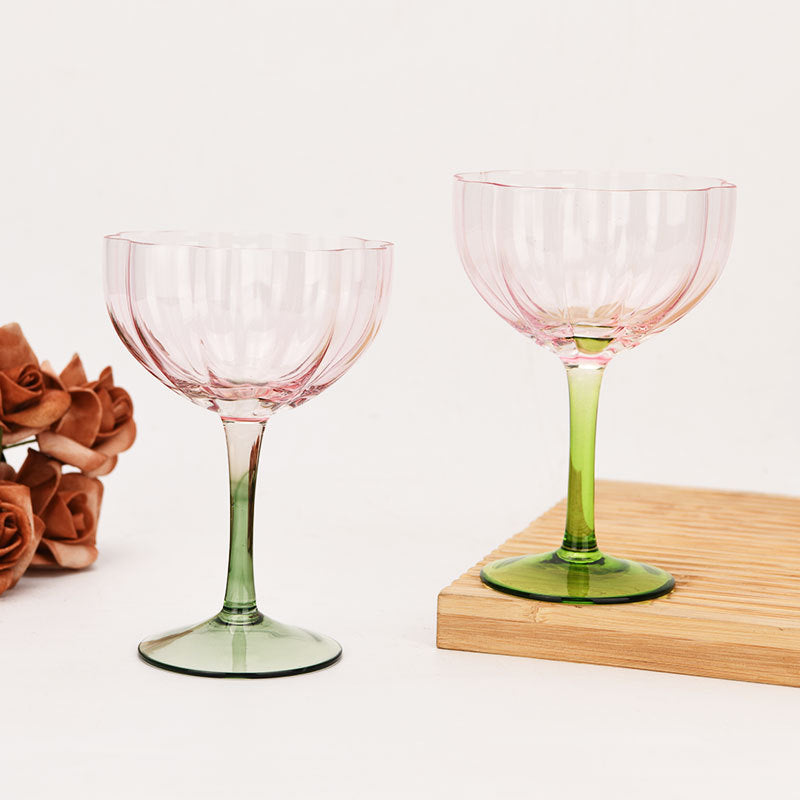 Hand-Blown Crystal Wine Glass – Petal-Shaped Stemmed Goblet for Hotel & Home
