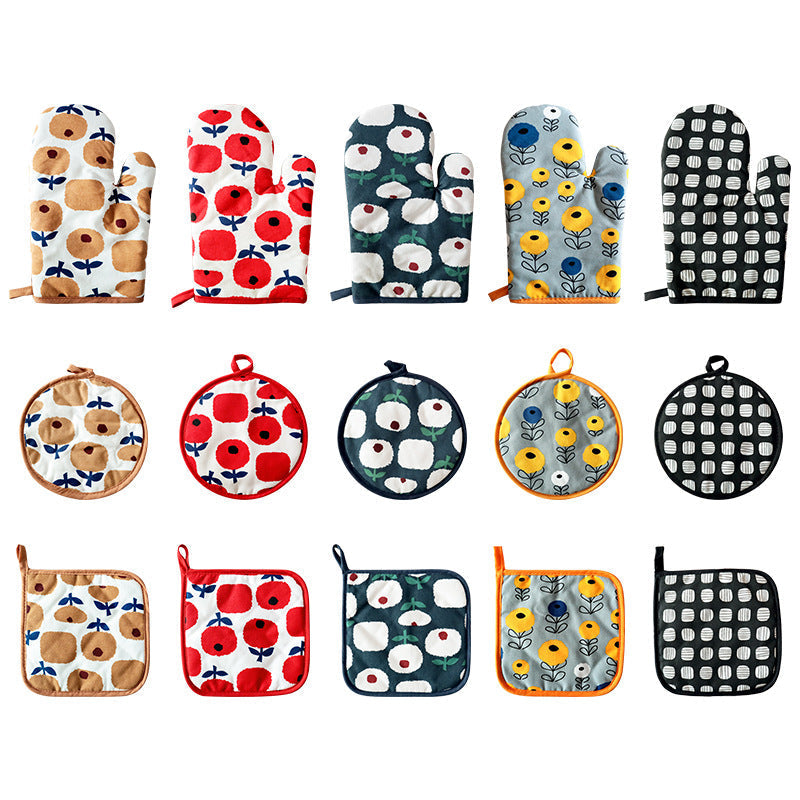 Quilted Heat-Resistant Kitchen Mitts for Baking, Oven Cooking, Microwave Use and Hot Pot Handling