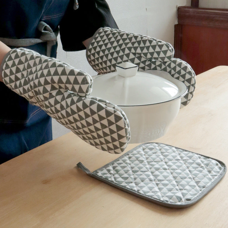 Thick Heat Resistant Oven Mitt & Pot Holder Set for Baking, Microwave & Kitchen Use