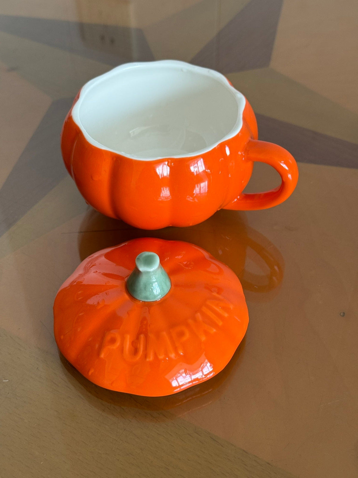 Halloween Pumpkin Ceramic Mug with Lid, 300 Ml Orange Coffee Cup, Fall Drinkware and Autumn Home Décor