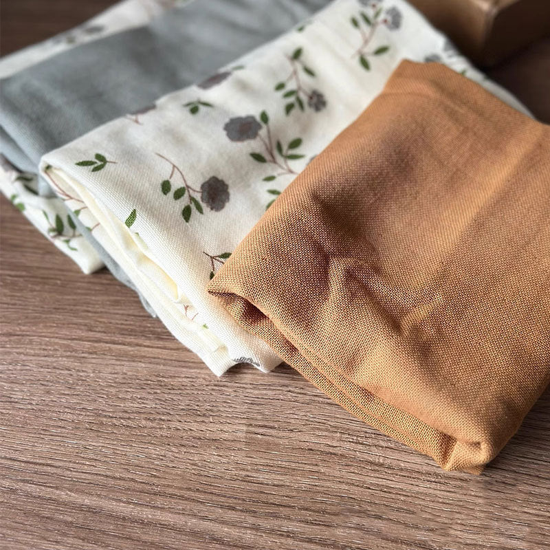 Cotton Gauze Towel Gift Box Set, 4 Towels per Box, Floral and Solid Color Face Towels for Home and Gifting