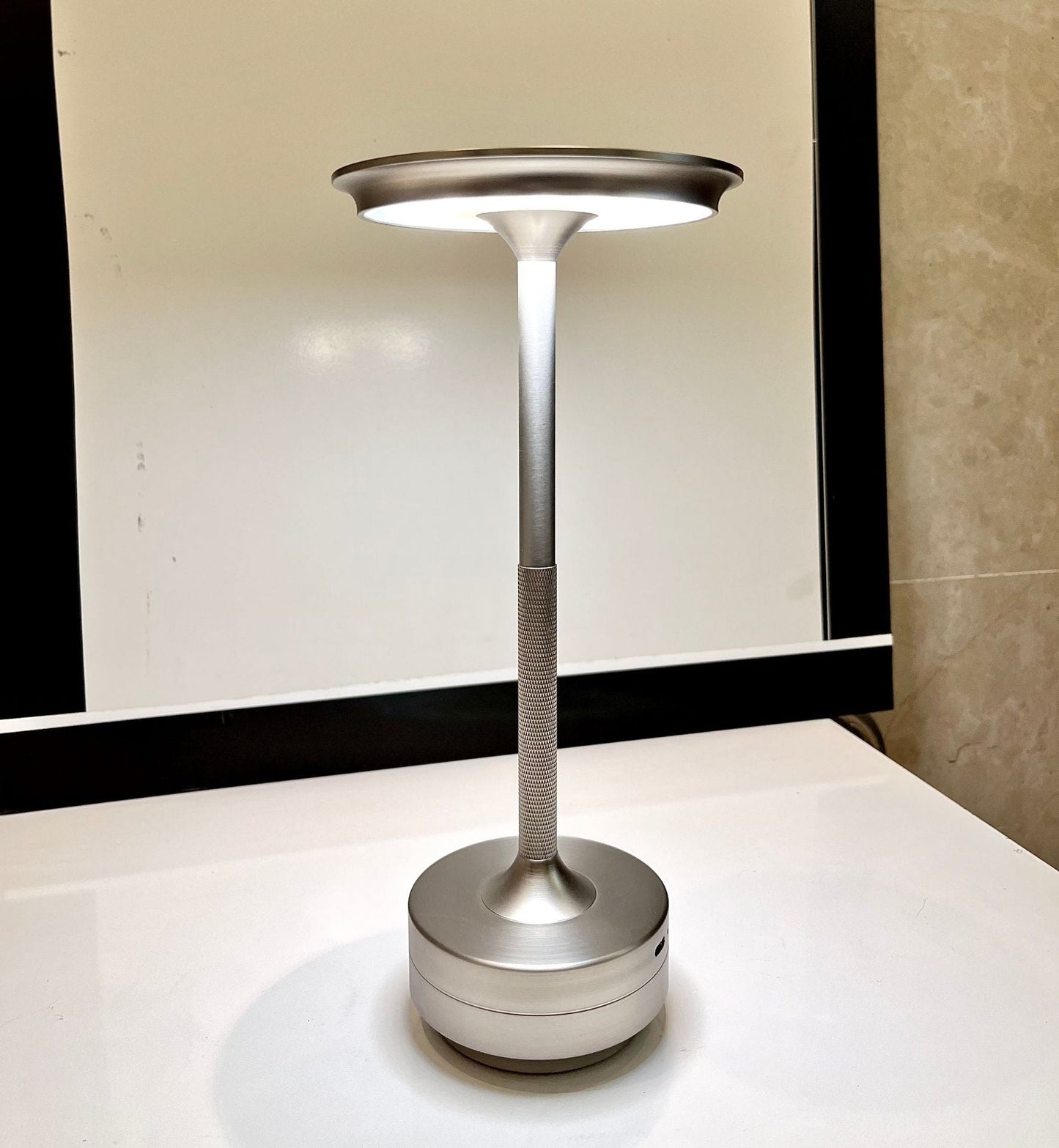 Aluminum Touch Table Lamp – USB Rechargeable Minimalist Desk Light