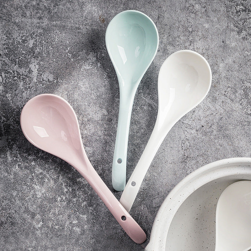 Ceramic Curved Spoon – Smooth Serving Spoon for Kitchen, Dining & Tableware