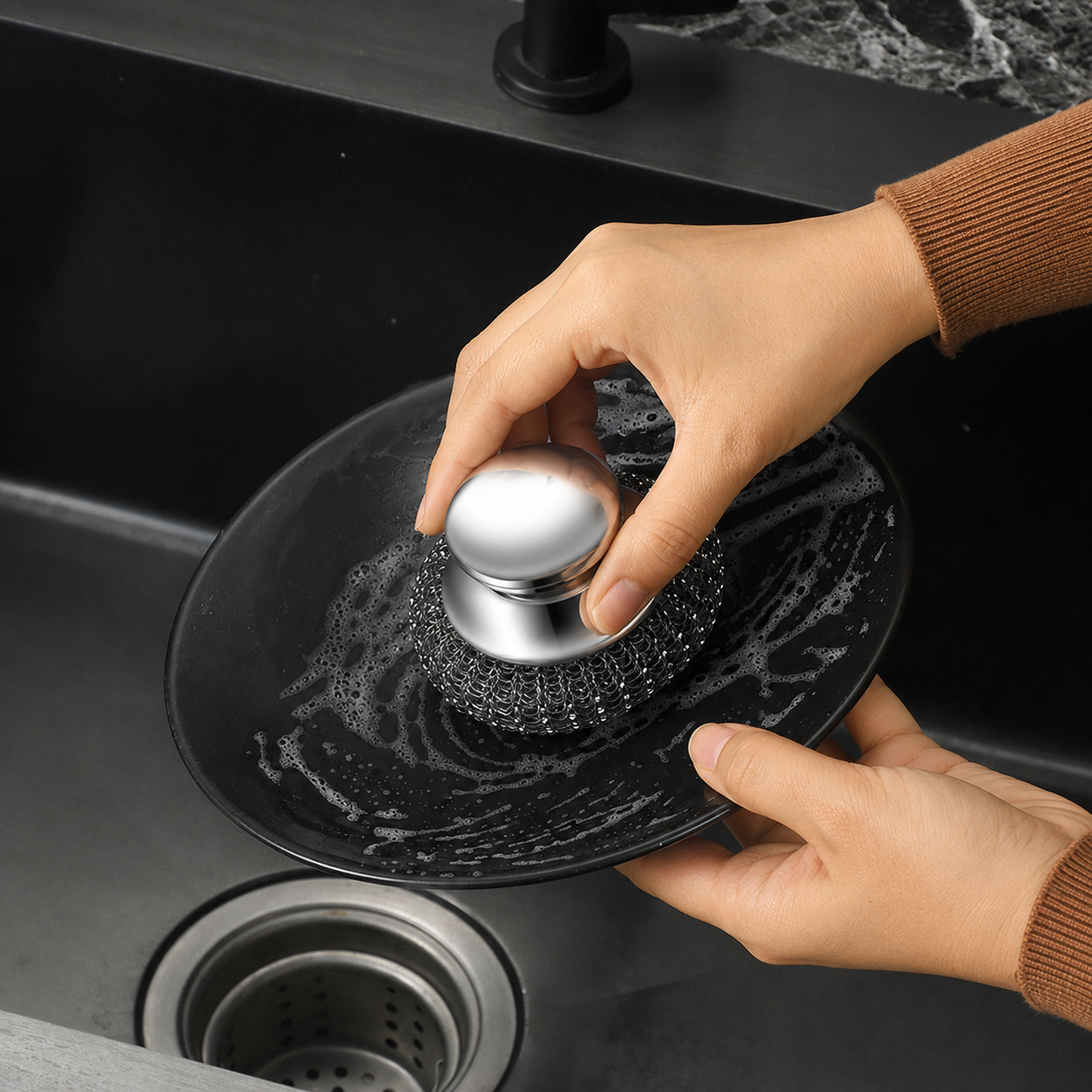 Stainless Steel Pot Scrubber with Replaceable Head, Detachable Kitchen Cleaning Brush for Heavy-Duty Scrubbing, Cast Iron Skillets, Pans, and Grease Removal