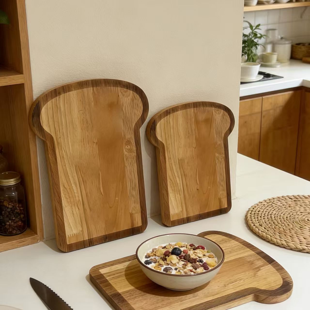 Rubber Wood Bread Shape Cutting Board Kitchen Chopping Board