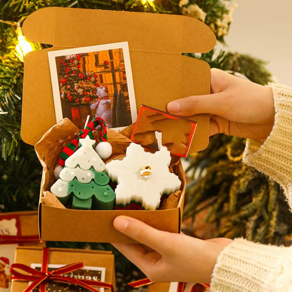 Gingerbread Man Scented Candle – Christmas Gift Box