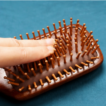 Cushion Air Massage Comb – Long Hair Detangling Brush Sandalwood Scalp Meridian Volumizing Comb